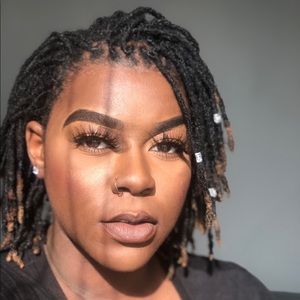 Meet your Posher, Teala